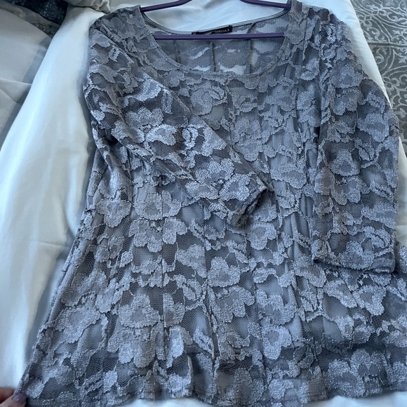 Special occasion long sleeve lace top. - Picture 10 of 10